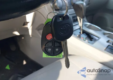 2012 Toyota Highlander Se z USA, uszkodzony, nr VIN 5TDZK3EH8CS077704